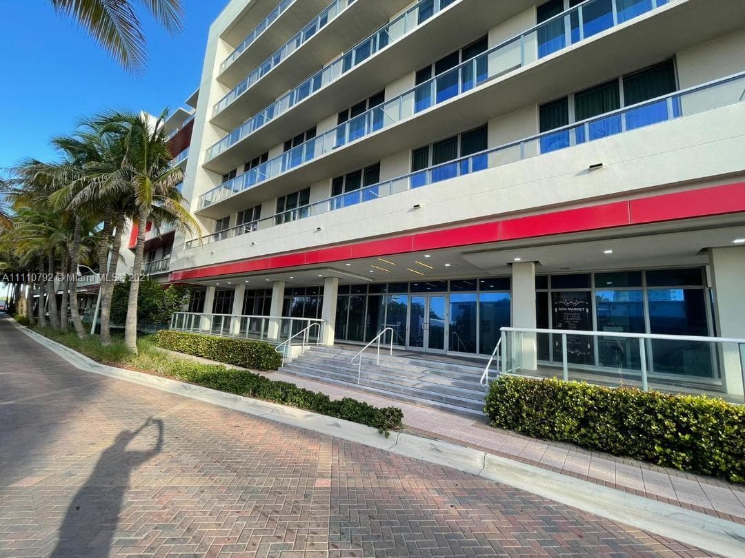 777 N Ocean Dr # N106, Hollywood FL 33019