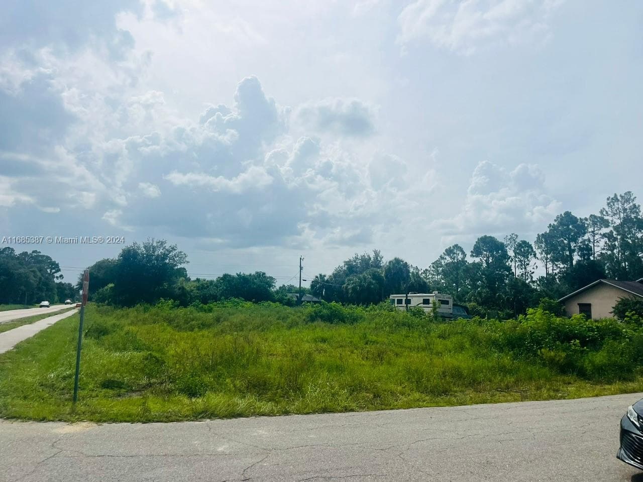 601 Lake Ave, Lehigh Acres FL 33972