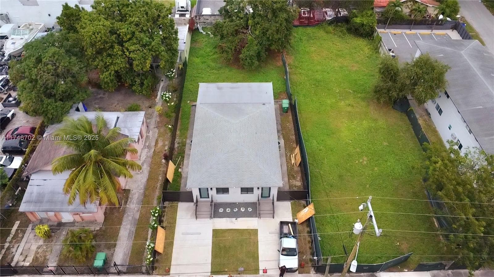 679 NW 30th St, Miami FL 33127
