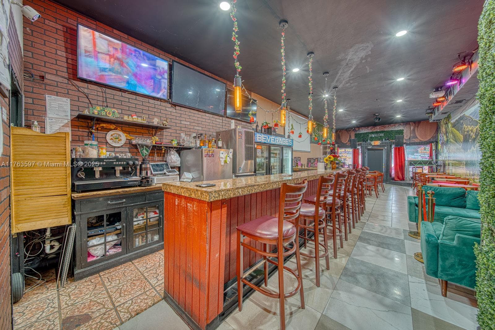 HIGHLY PROFITABLE Restaurant-Bar For Sale on 8th St, Miami FL 33144