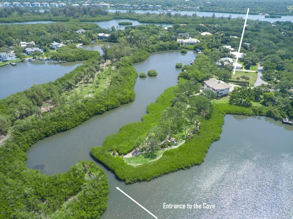 2660 Riverview Court, Vero Beach FL 32963
