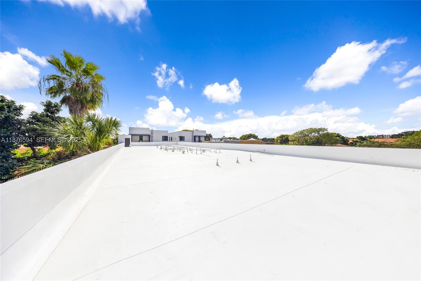 1254 SW 2nd St, Miami FL 33135