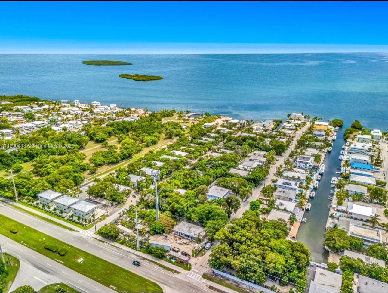 933 Lobster Ln, Key Largo FL 33037
