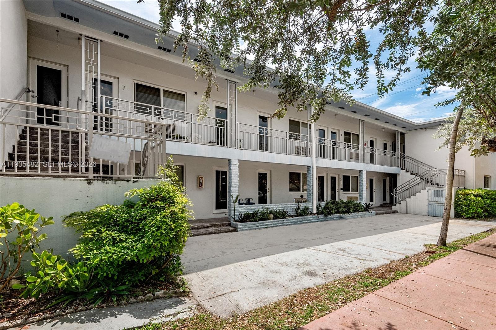 7155 Rue Notre Dame, Miami Beach FL 33141