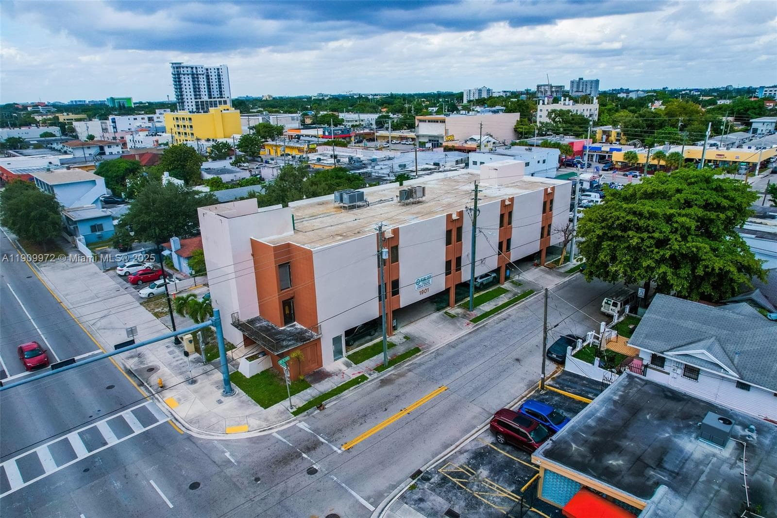 1901 SW 1st St, Miami FL 33135