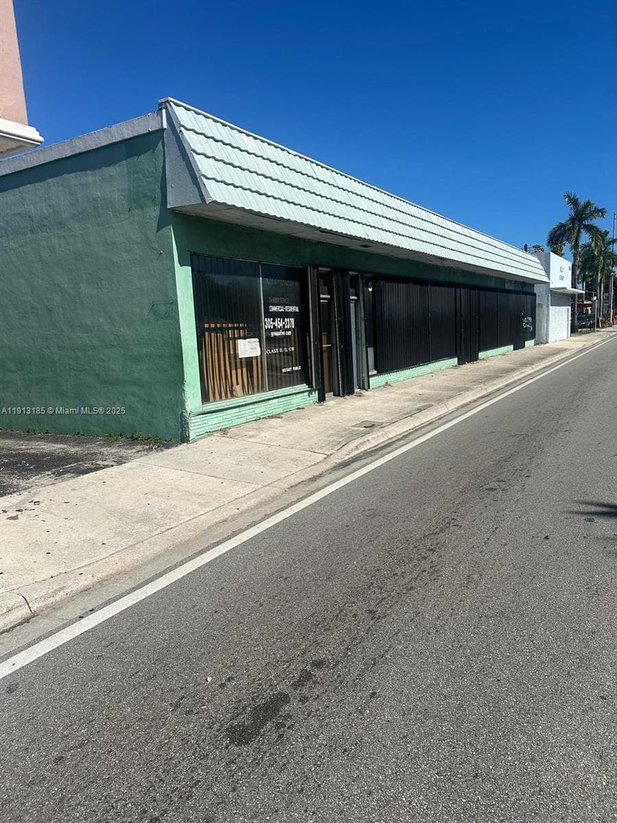 1051 NW 119th St, North Miami FL 33168