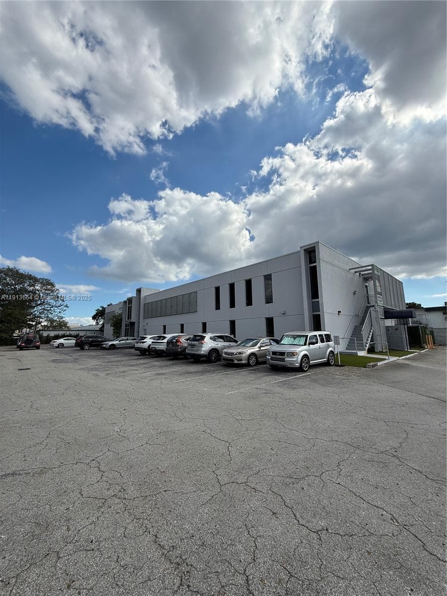 9450 SW 72nd St, Miami FL 33173