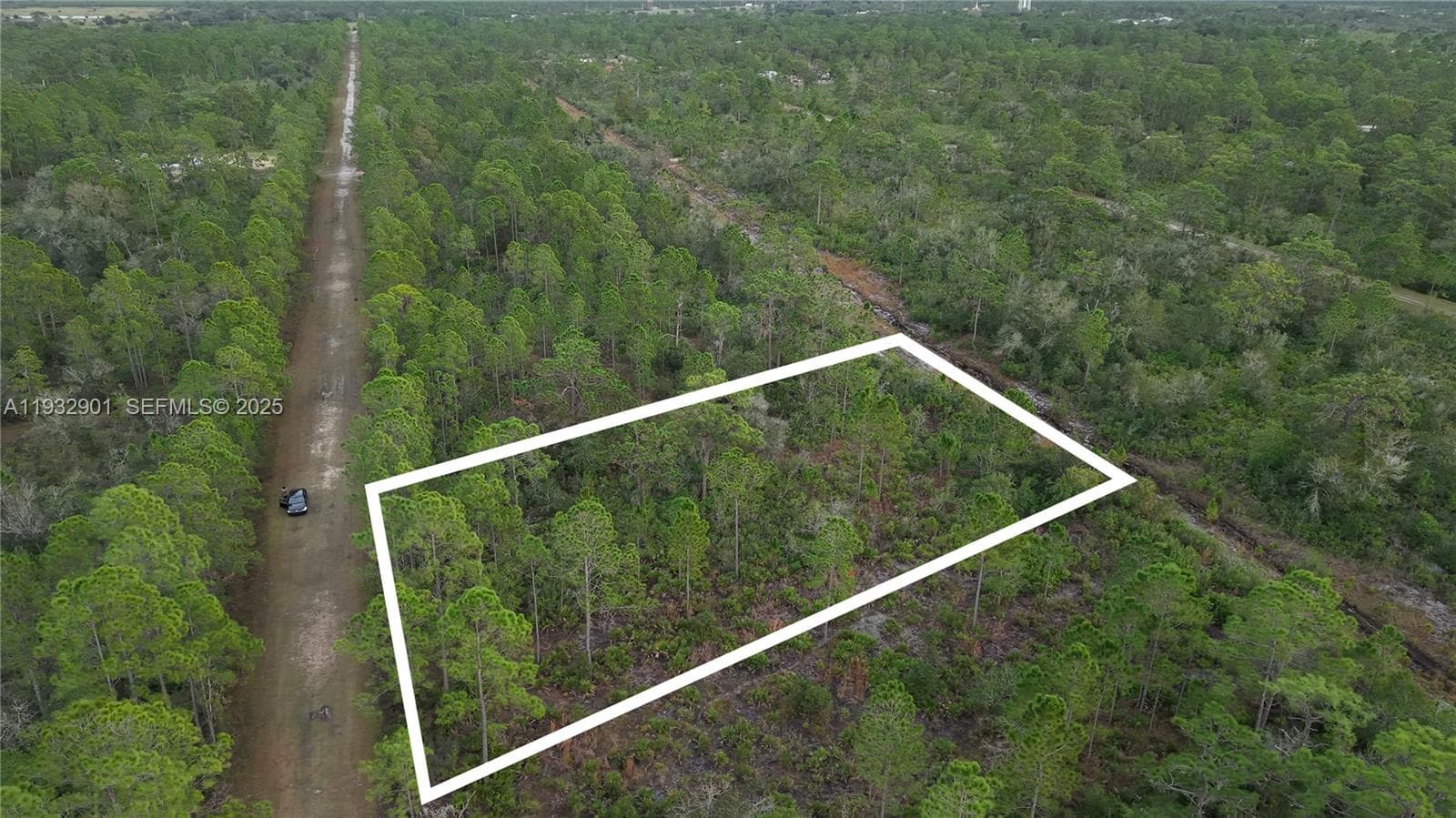 215 IXORA DR, Other City - In The State Of Florida FL 33855