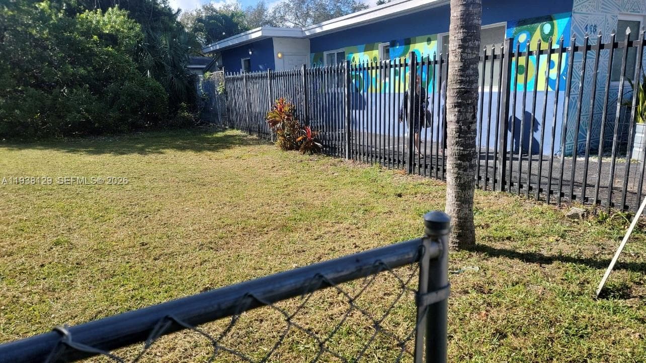 120 NE 56th St, Miami FL 33137