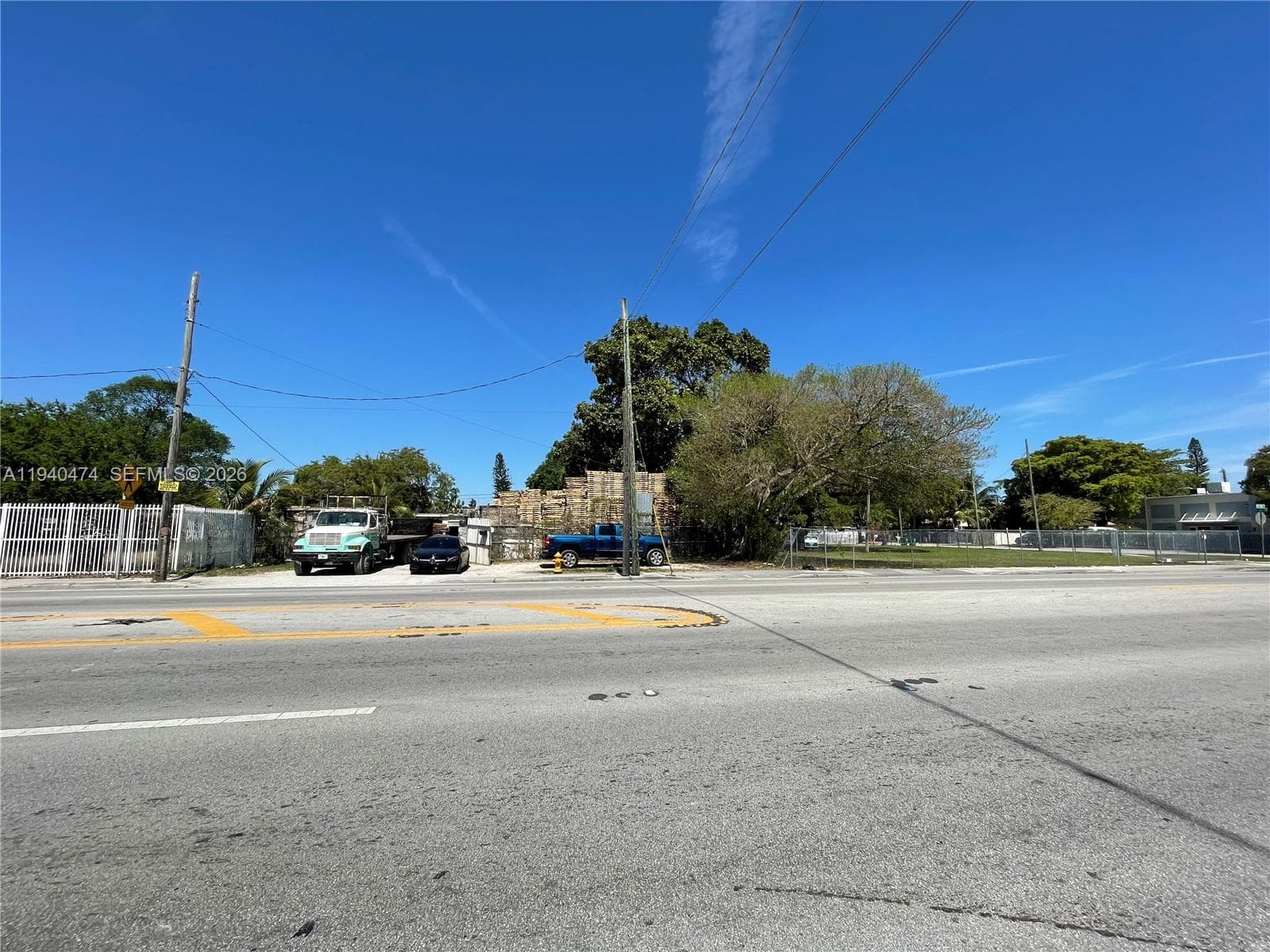 3021 NW 54th St, Miami FL 33142
