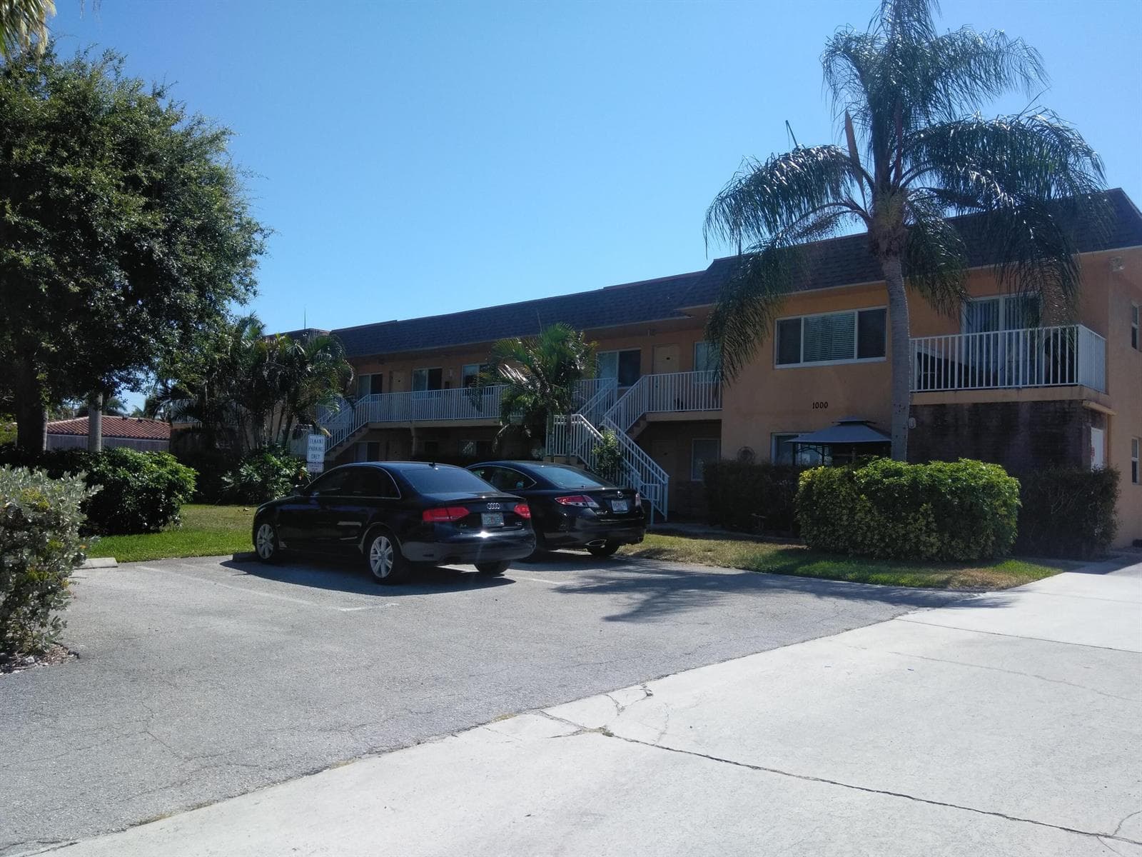 1000 NE 9th Avenue, Delray Beach FL 33483