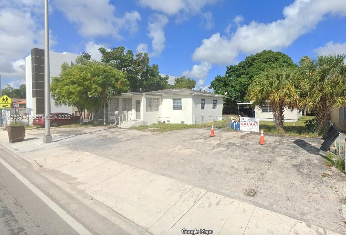 309 E 49th St, Hialeah FL 33013