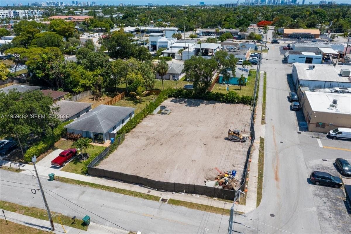 3210 NE 3rd Ave, Oakland Park FL 33334