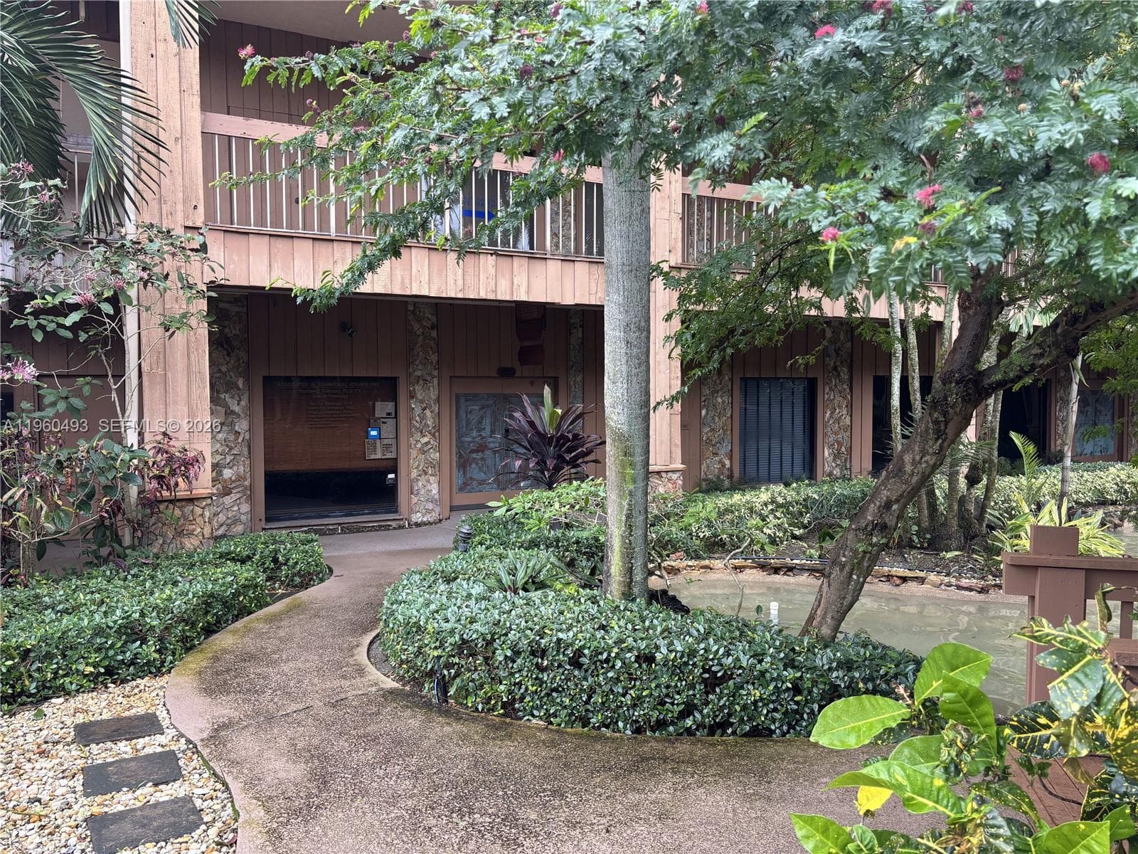 7800 W Oakland Park Blvd # 102, Sunrise FL 33351