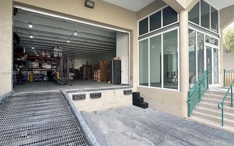 10200 NW 25th St # 113, Doral FL 33172
