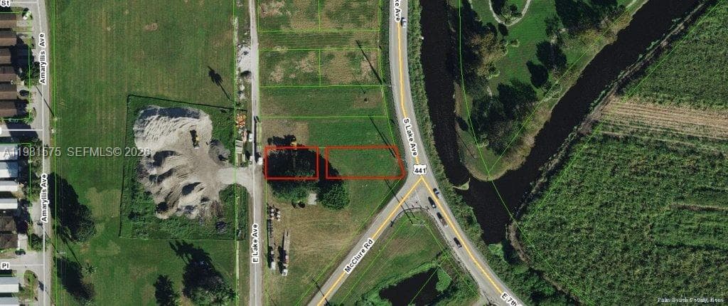 636 S Lake Ave., Pahokee FL 33476
