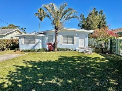 621 NE 3rd Avenue, Delray Beach FL 33444