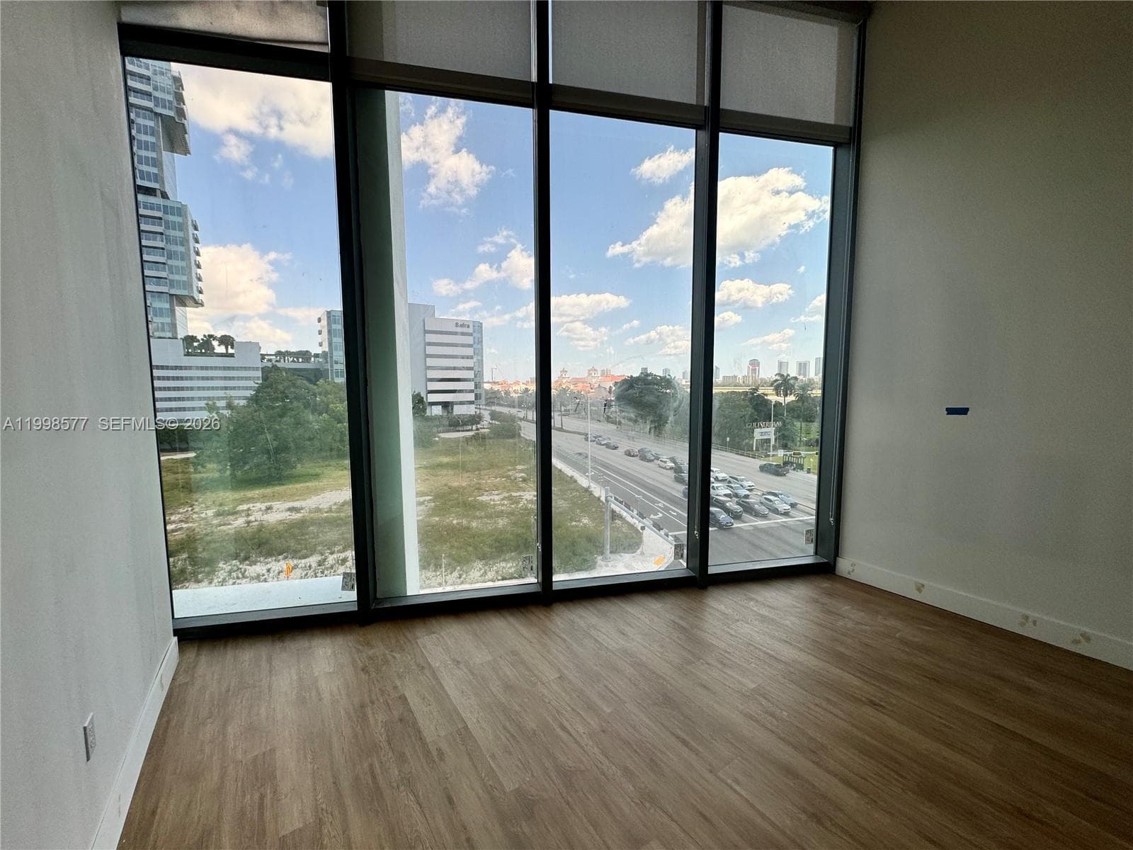 21290 Biscayne Blvd # 405, Aventura FL 33180