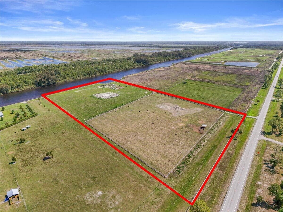 8105 SW Kanner Highway, FL 34956
