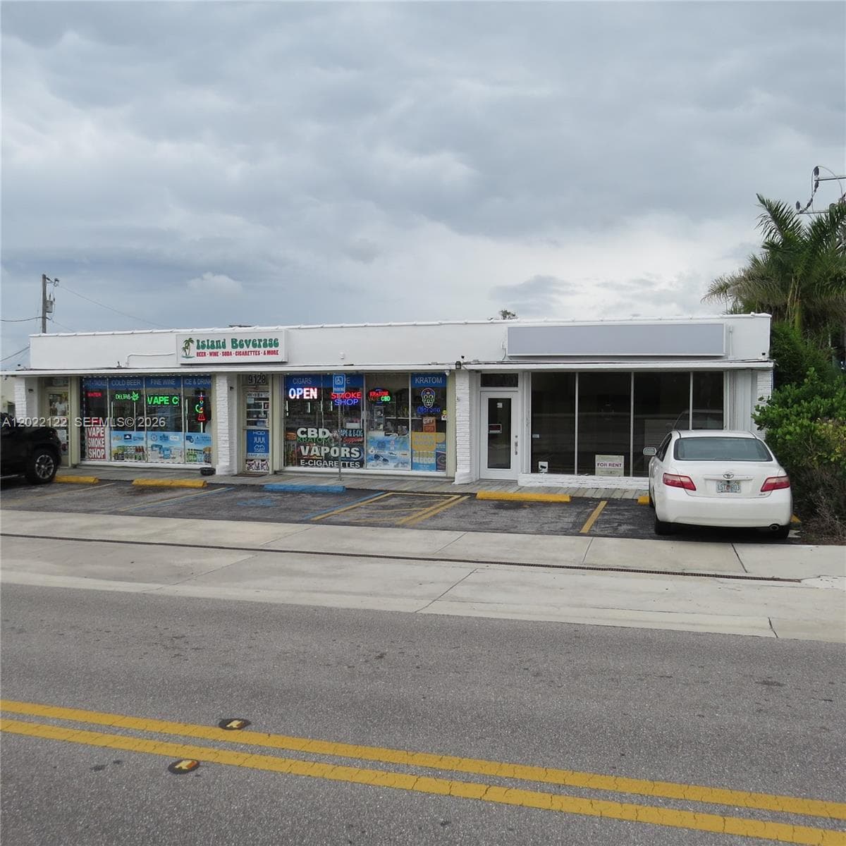 9128 SE Bridge Rd, Hobe Sound FL 33455
