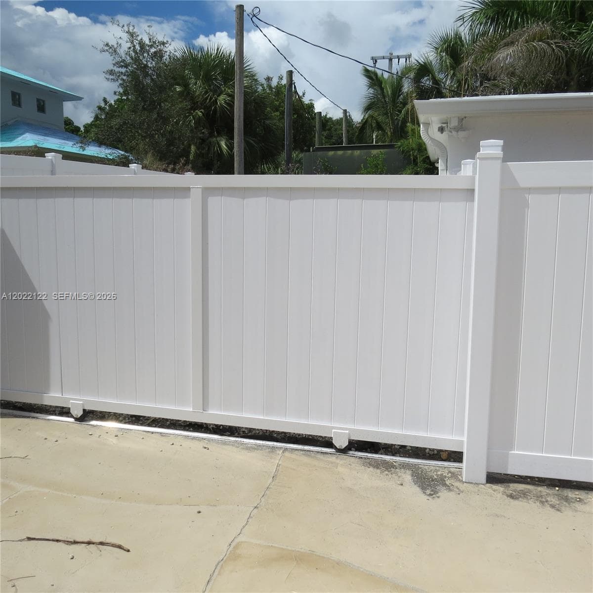 9128 SE Bridge Rd, Hobe Sound FL 33455