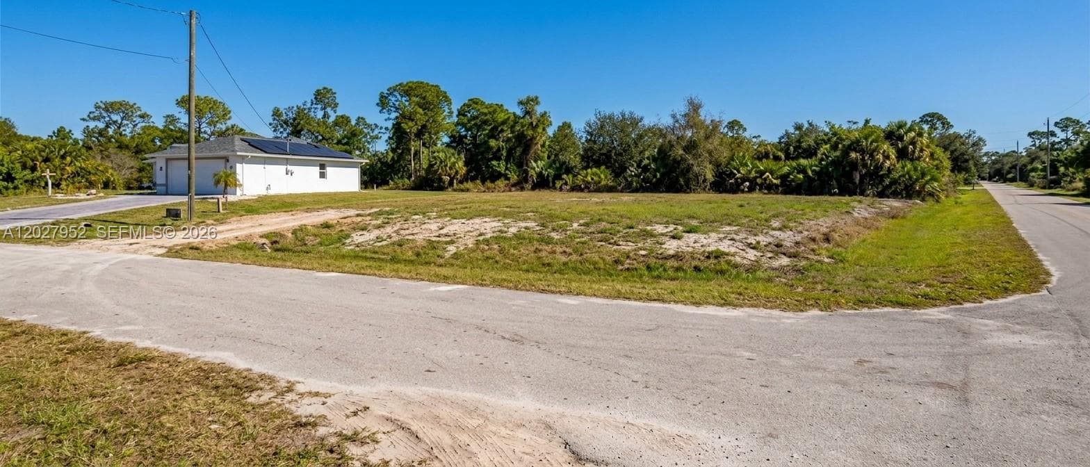 845 E Crevantas, Lehigh Acres FL 33974