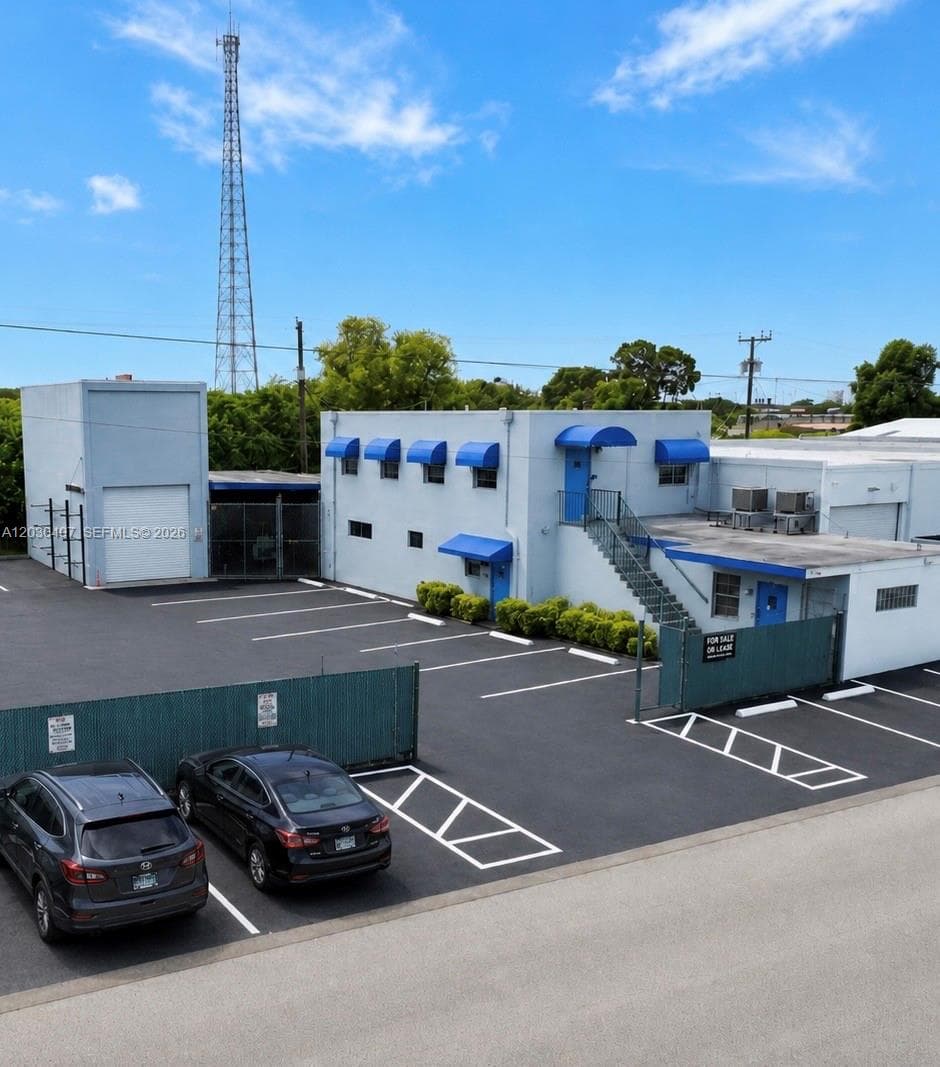 2930 NW 17th Ter, Oakland Park FL 33311
