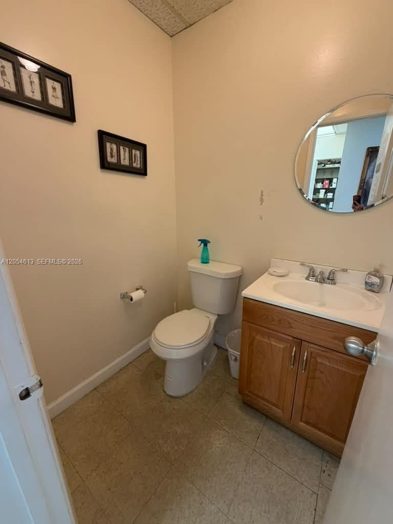 747 Ponce De Leon Blvd # 411, Coral Gables FL 33134