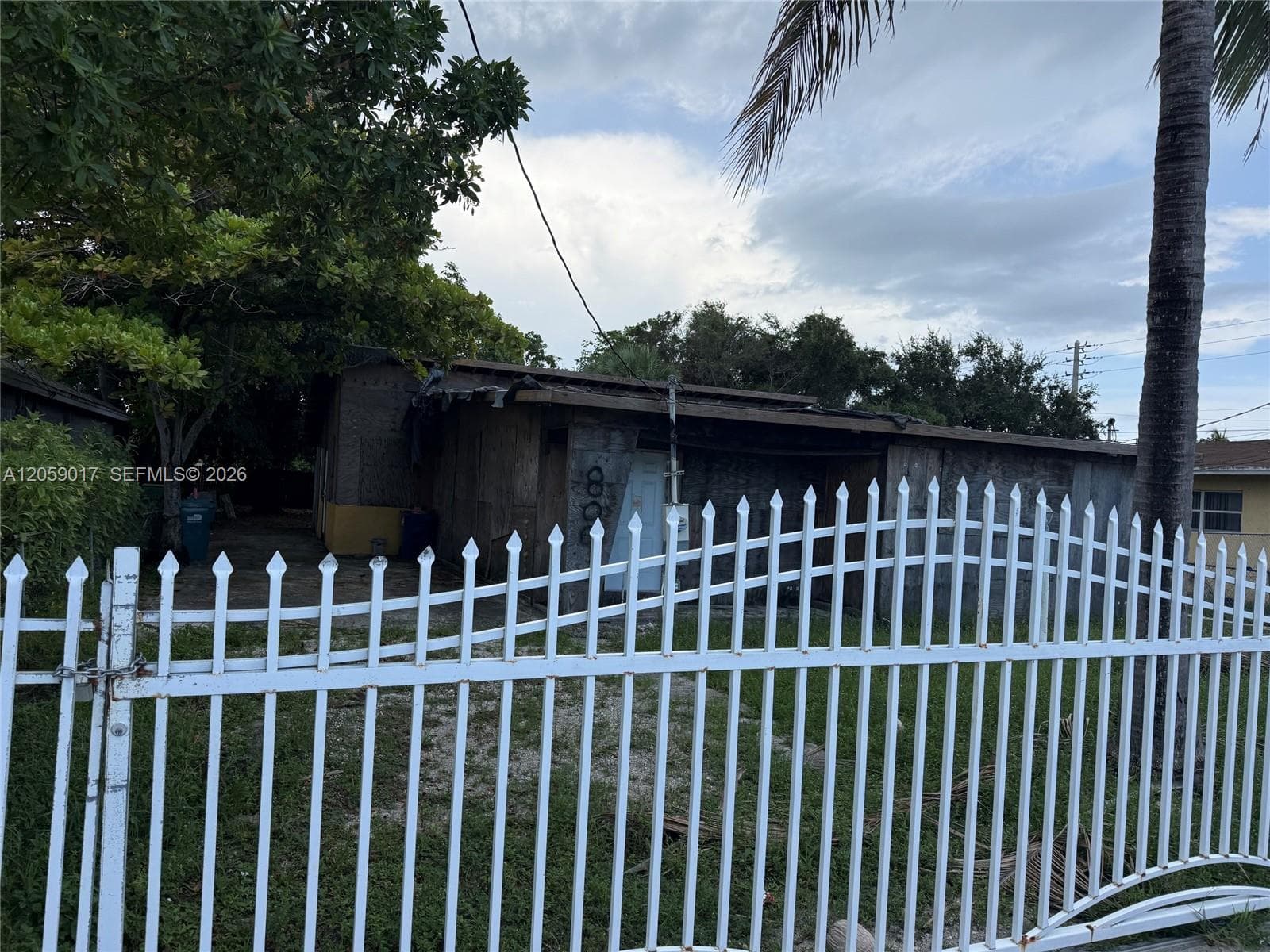 809 NW 108th St, Miami FL 33168