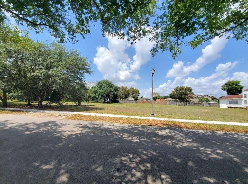 _ SW 56th Avenue, Davie FL 33314