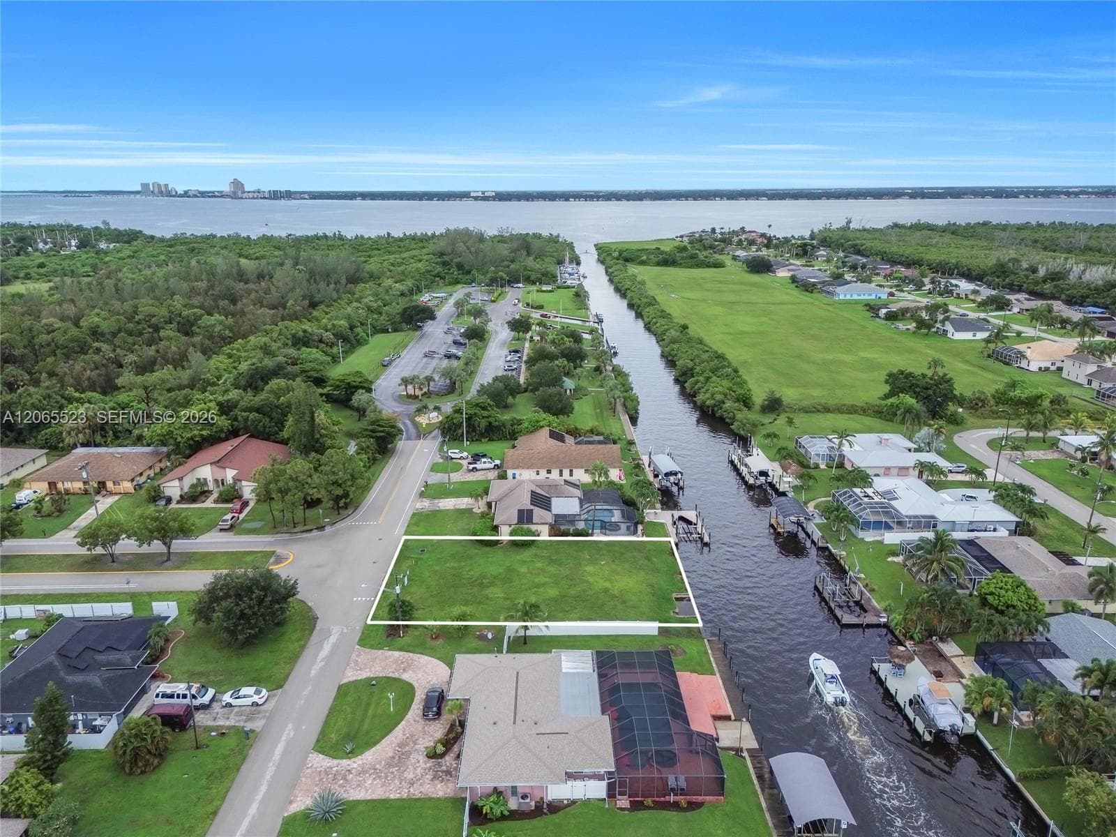 2328 SE 15 Terr, Cape Coral FL 33990
