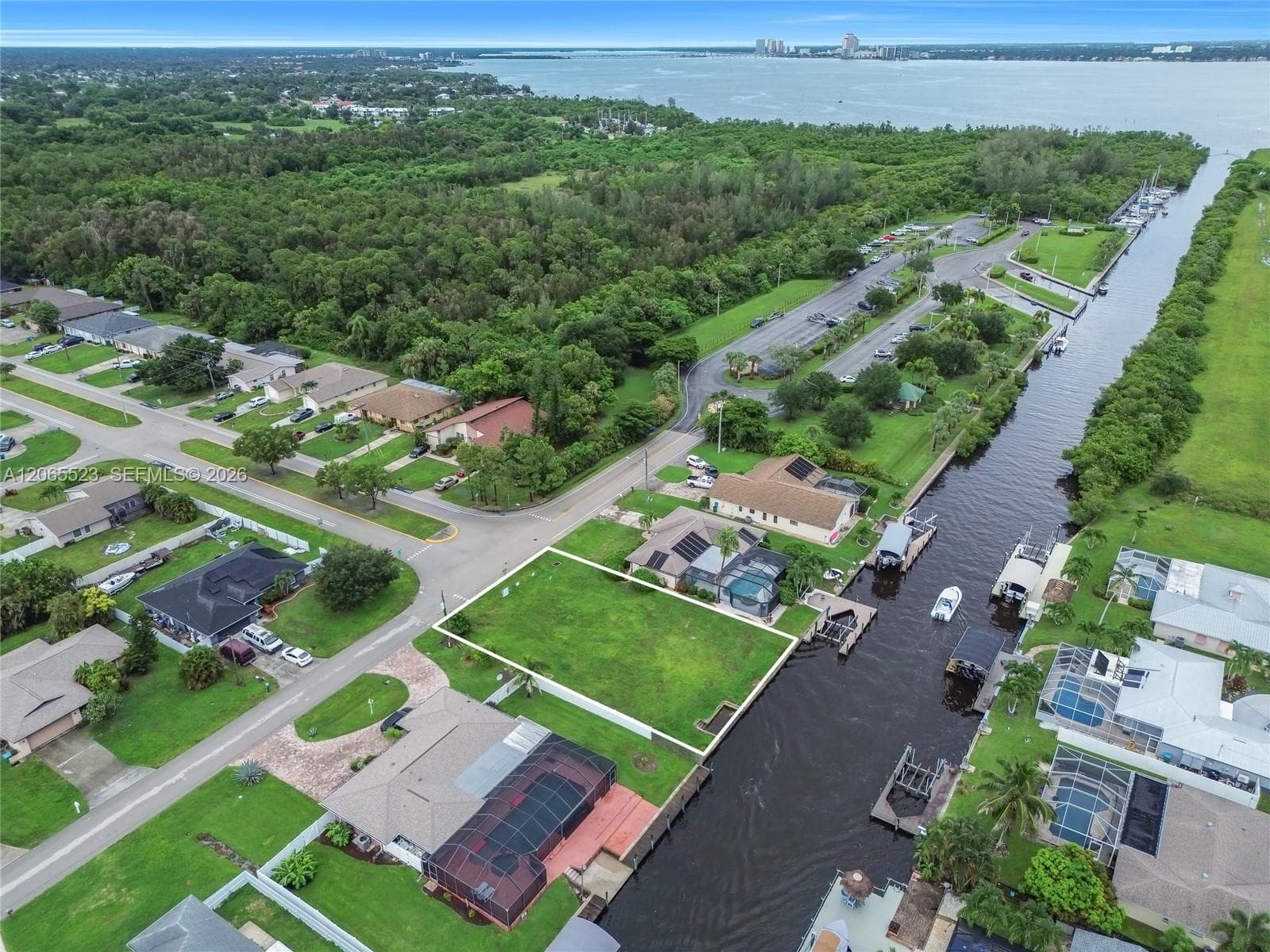 2328 SE 15 Terr, Cape Coral FL 33990