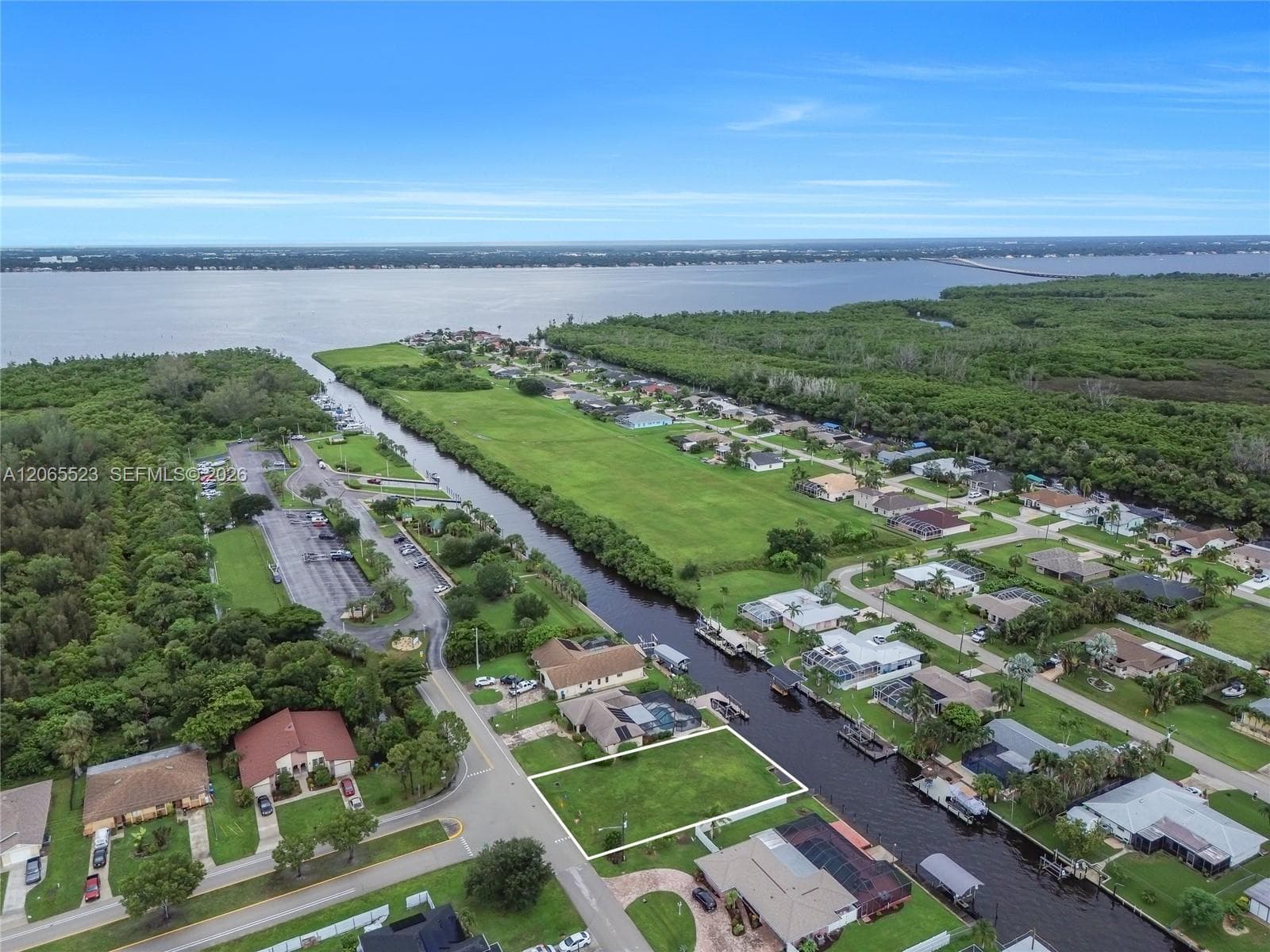 2328 SE 15 Terr, Cape Coral FL 33990