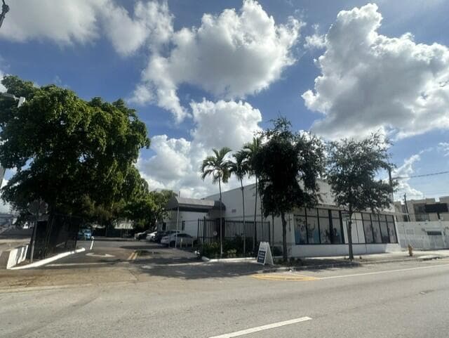 1119 SW 1st Street, Miami FL 33130