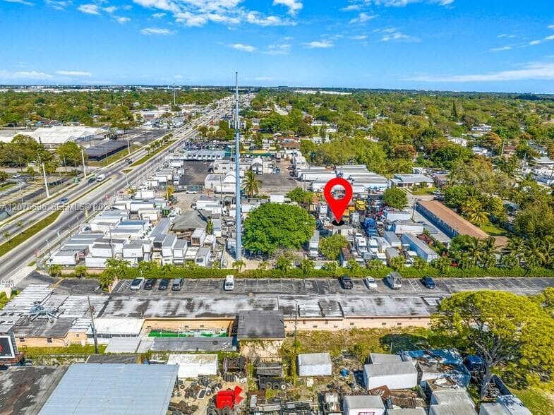 8975 NW 27th Ave, Miami FL 33147