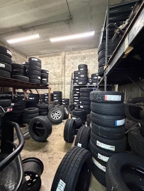 ESTABLISHED TIRE/MECHANIC SHOP, Miami FL 33142
