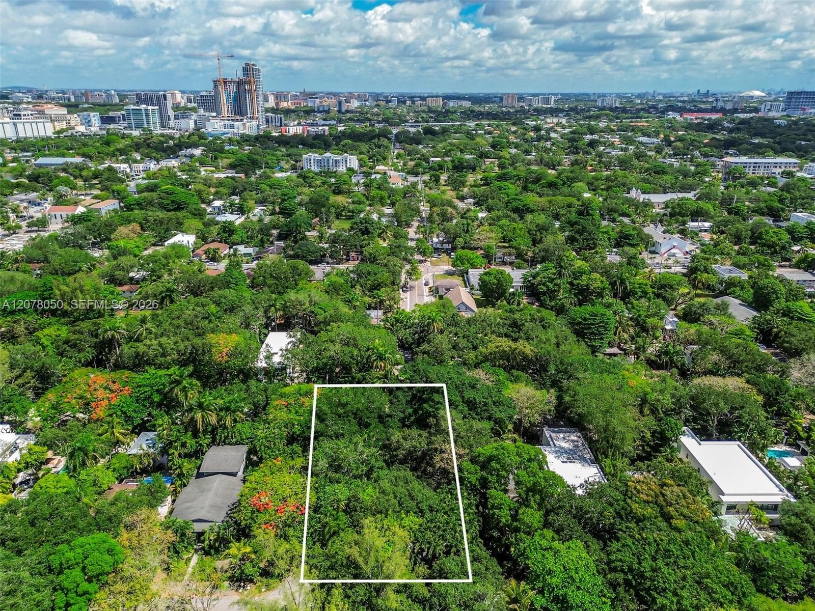 3595 Avocado Ave, Miami FL 33133