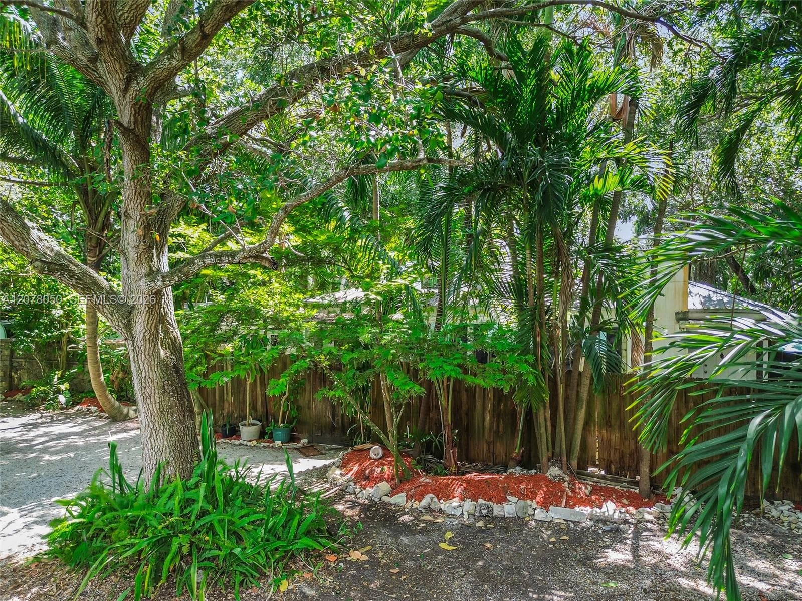 3595 Avocado Ave, Miami FL 33133