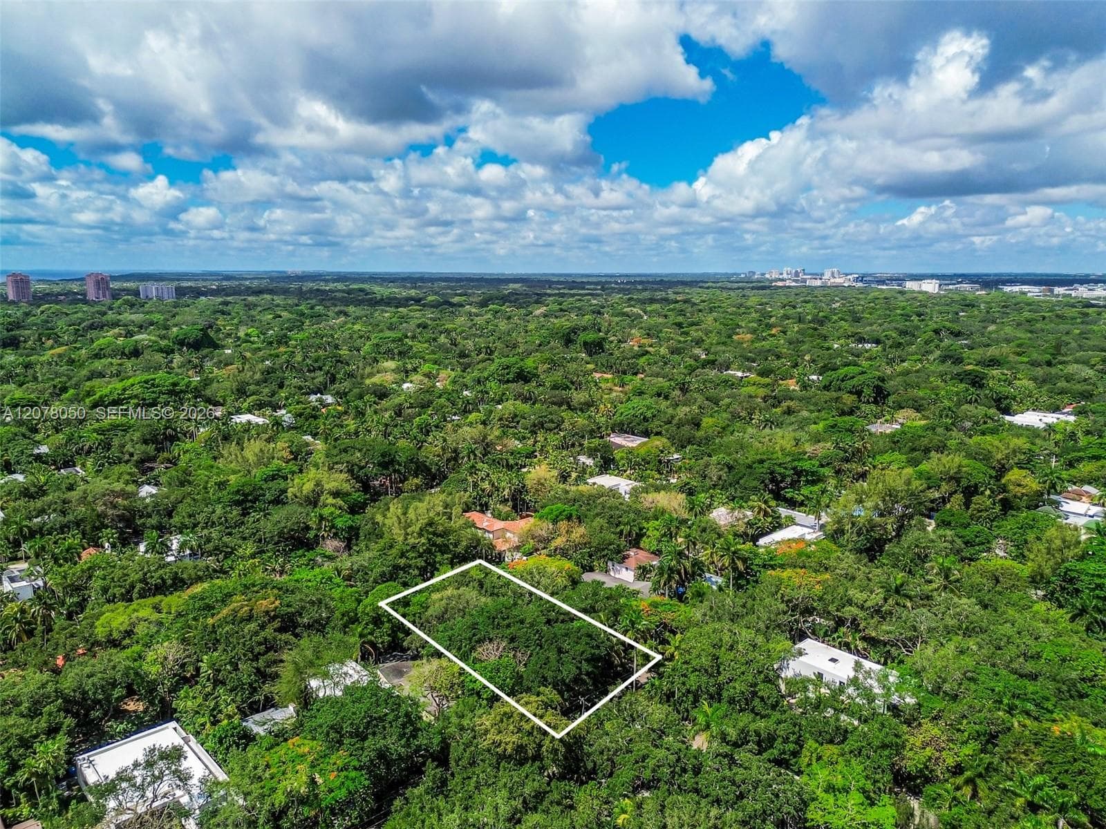 3595 Avocado Ave, Miami FL 33133