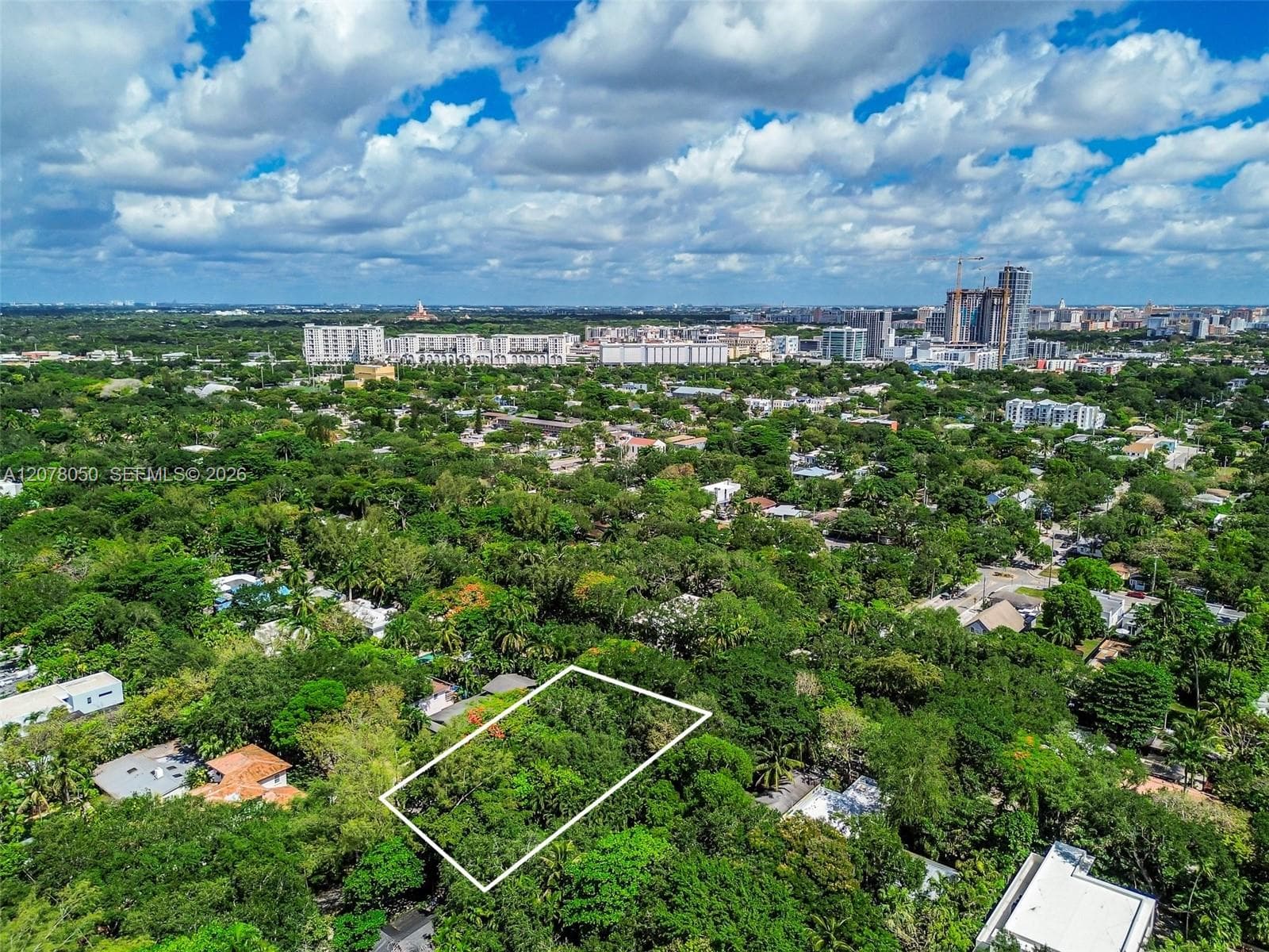 3595 Avocado Ave, Miami FL 33133