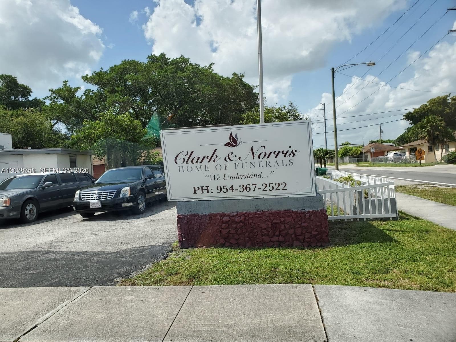 608 SW 12th Ave, Dania Beach FL 33004