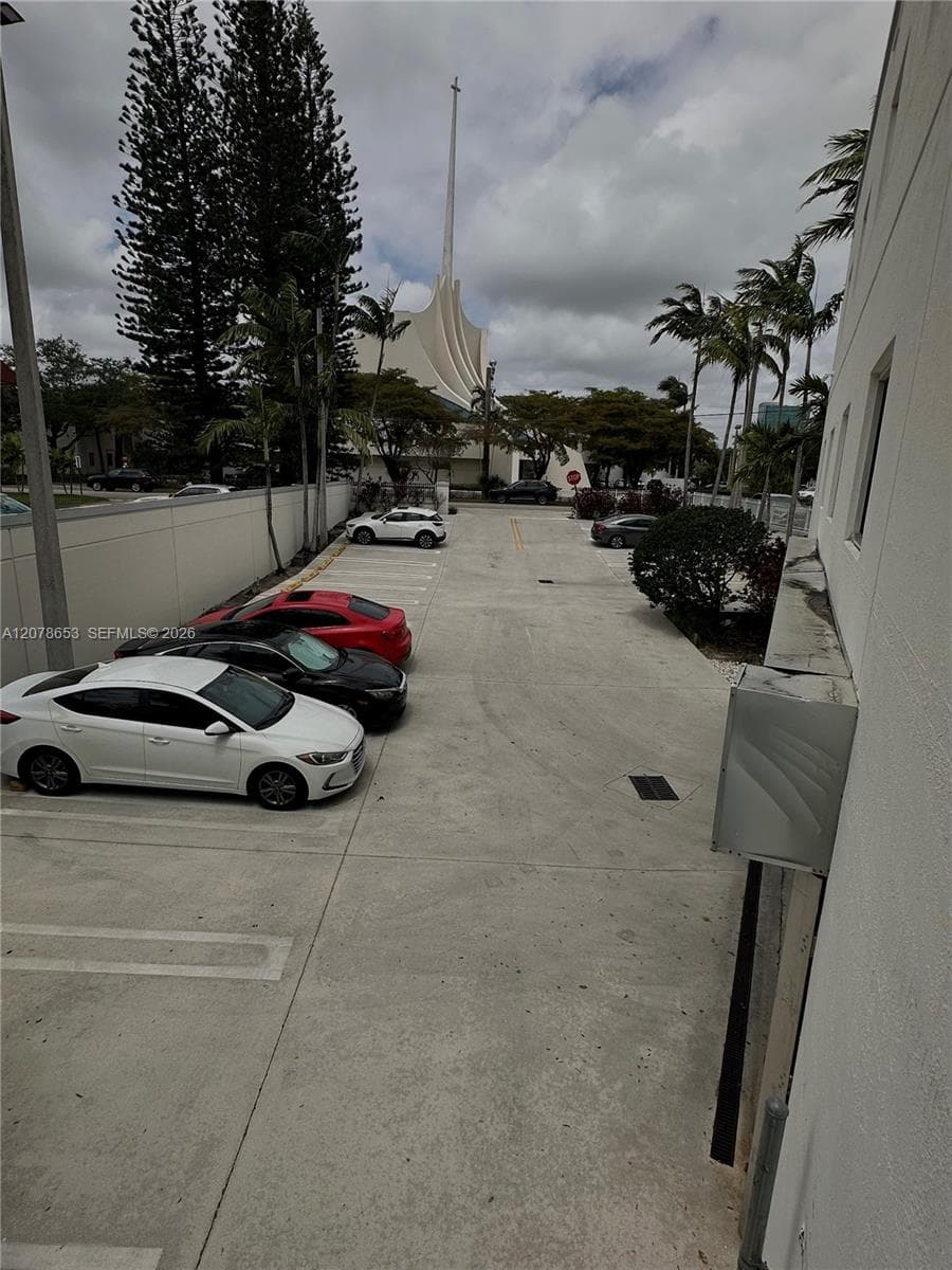 9830 SW 77th Ave, Miami FL 33156