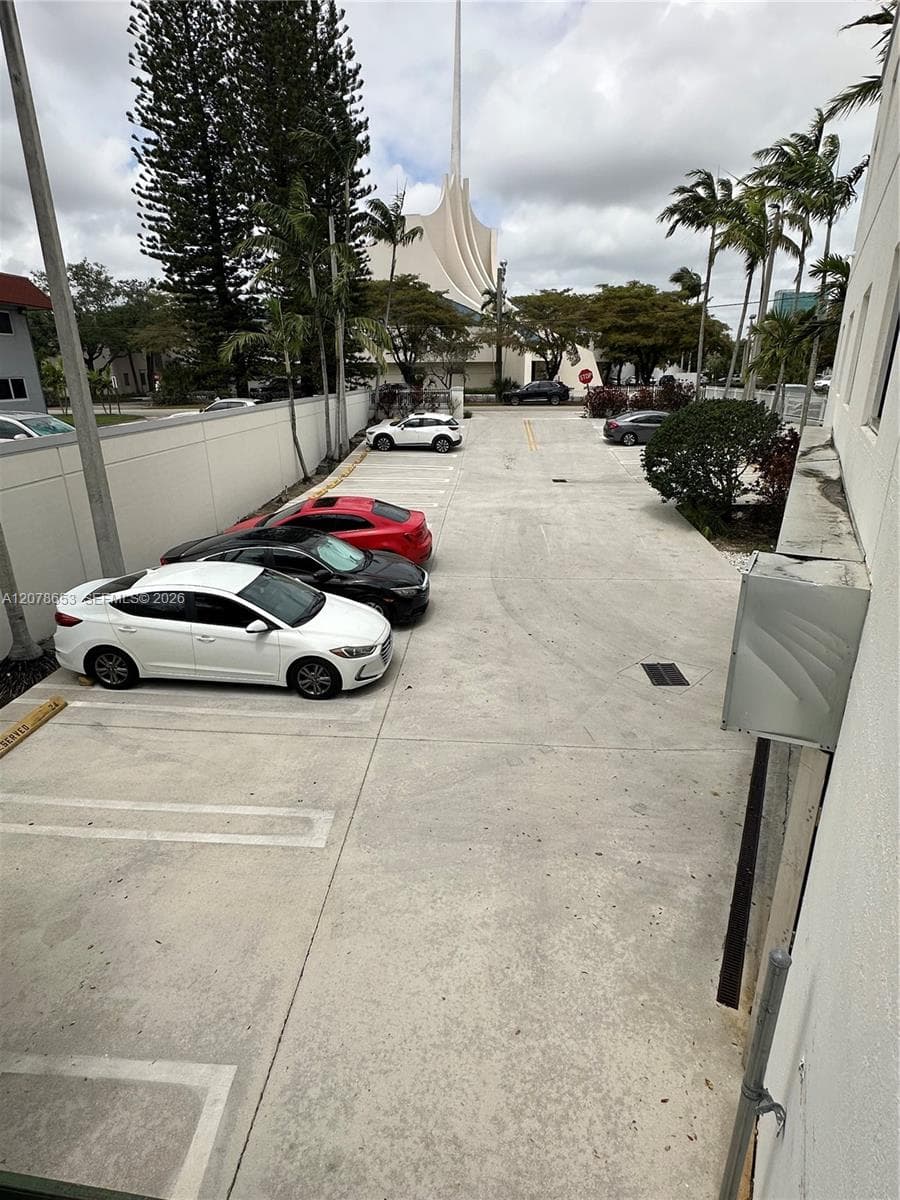9830 SW 77th Ave, Miami FL 33156