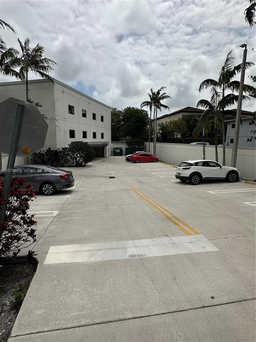 9830 SW 77th Ave, Miami FL 33156