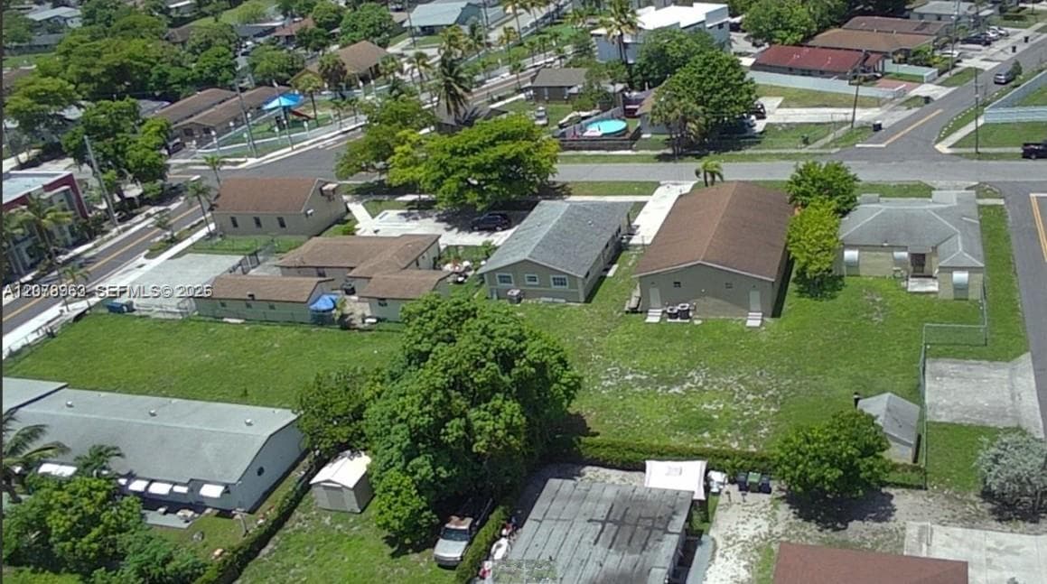 516 NW 4th Ave, Hallandale Beach FL 33009