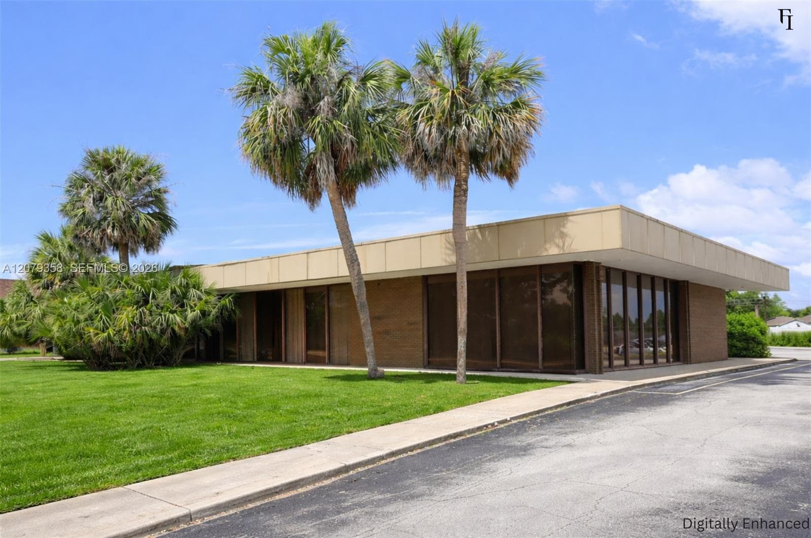 940 Delton Blvd, Deltona FL 32725