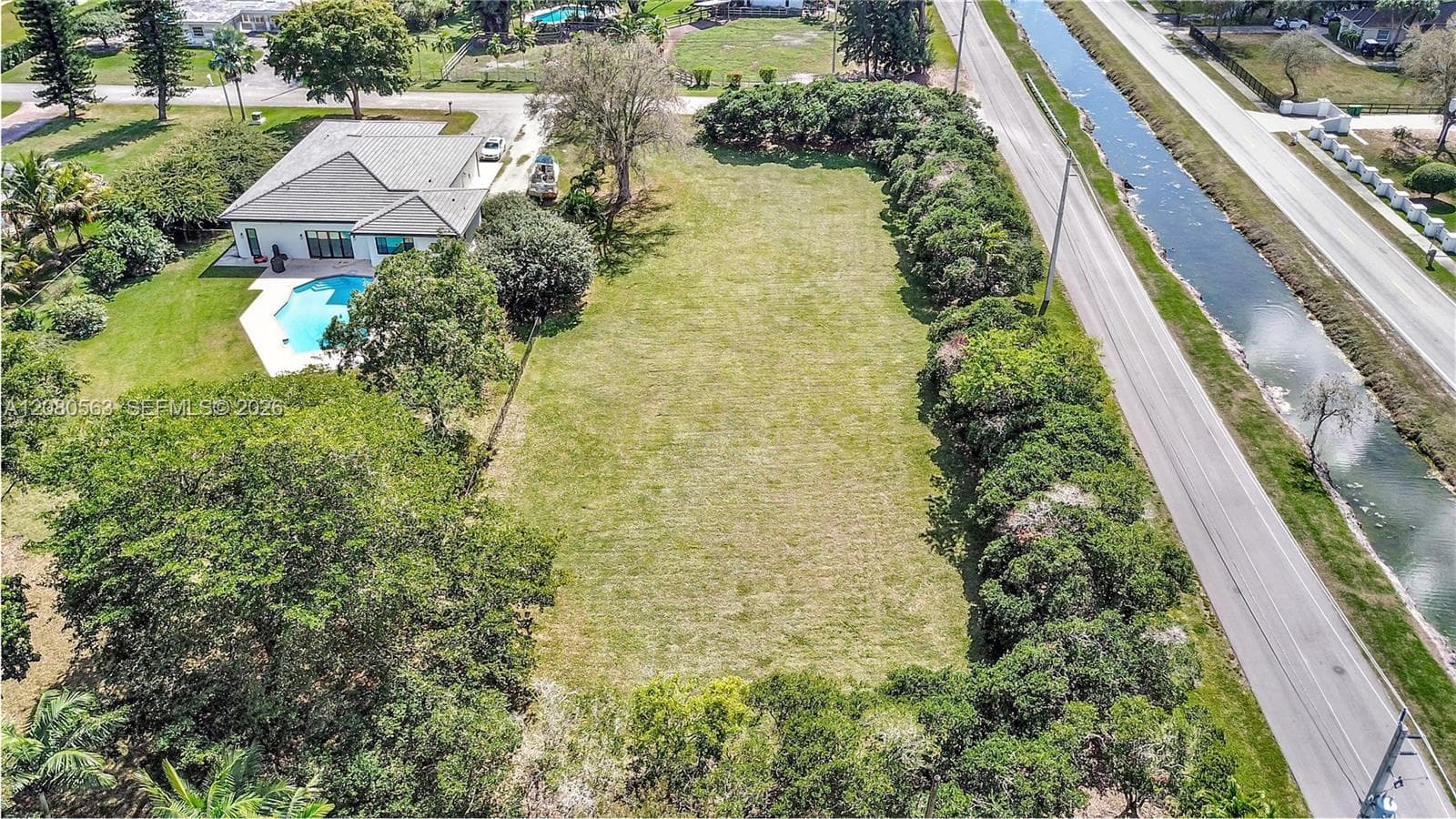 28 SW Street, Davie FL 33330