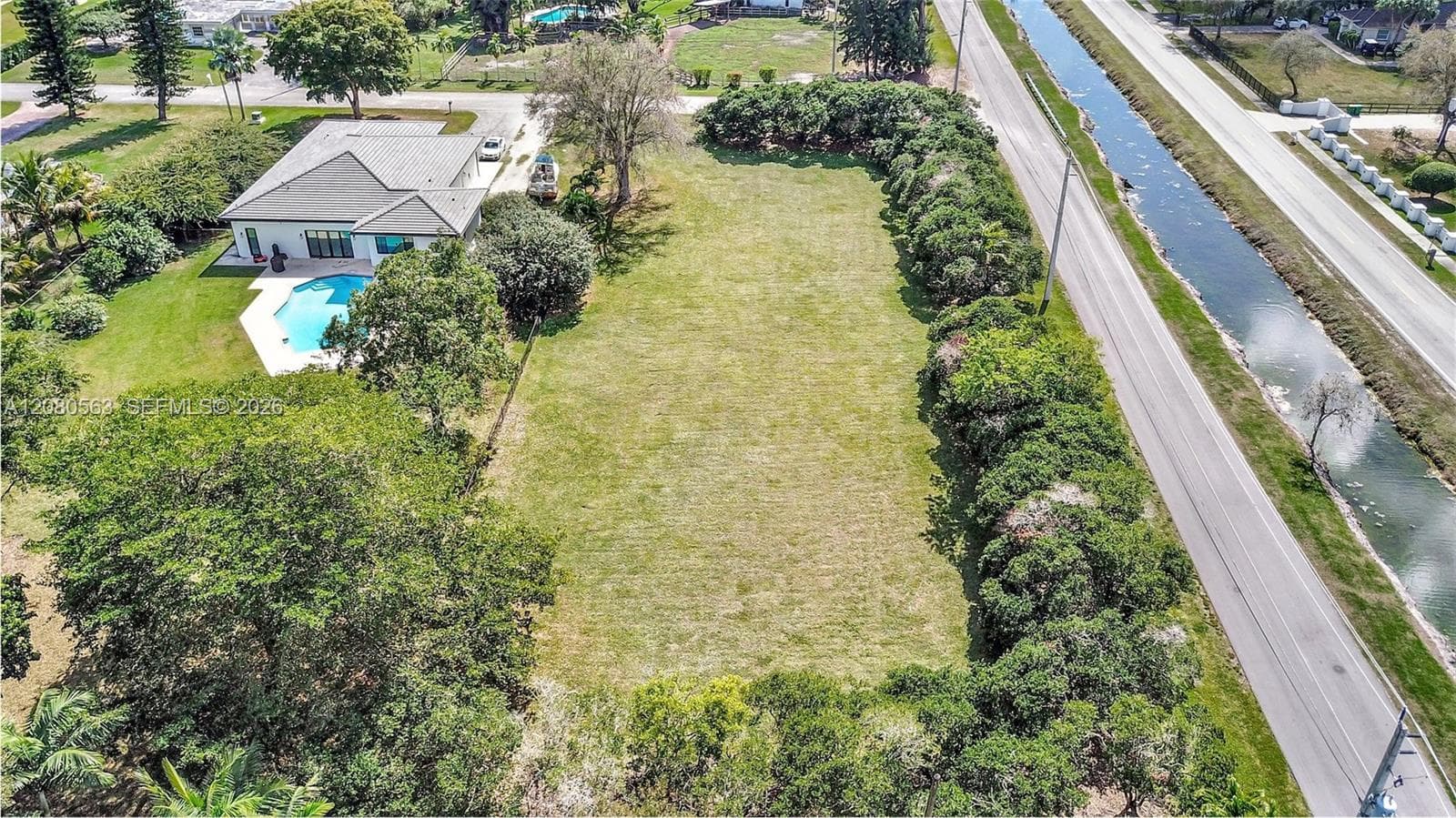 28 SW Street, Davie FL 33330