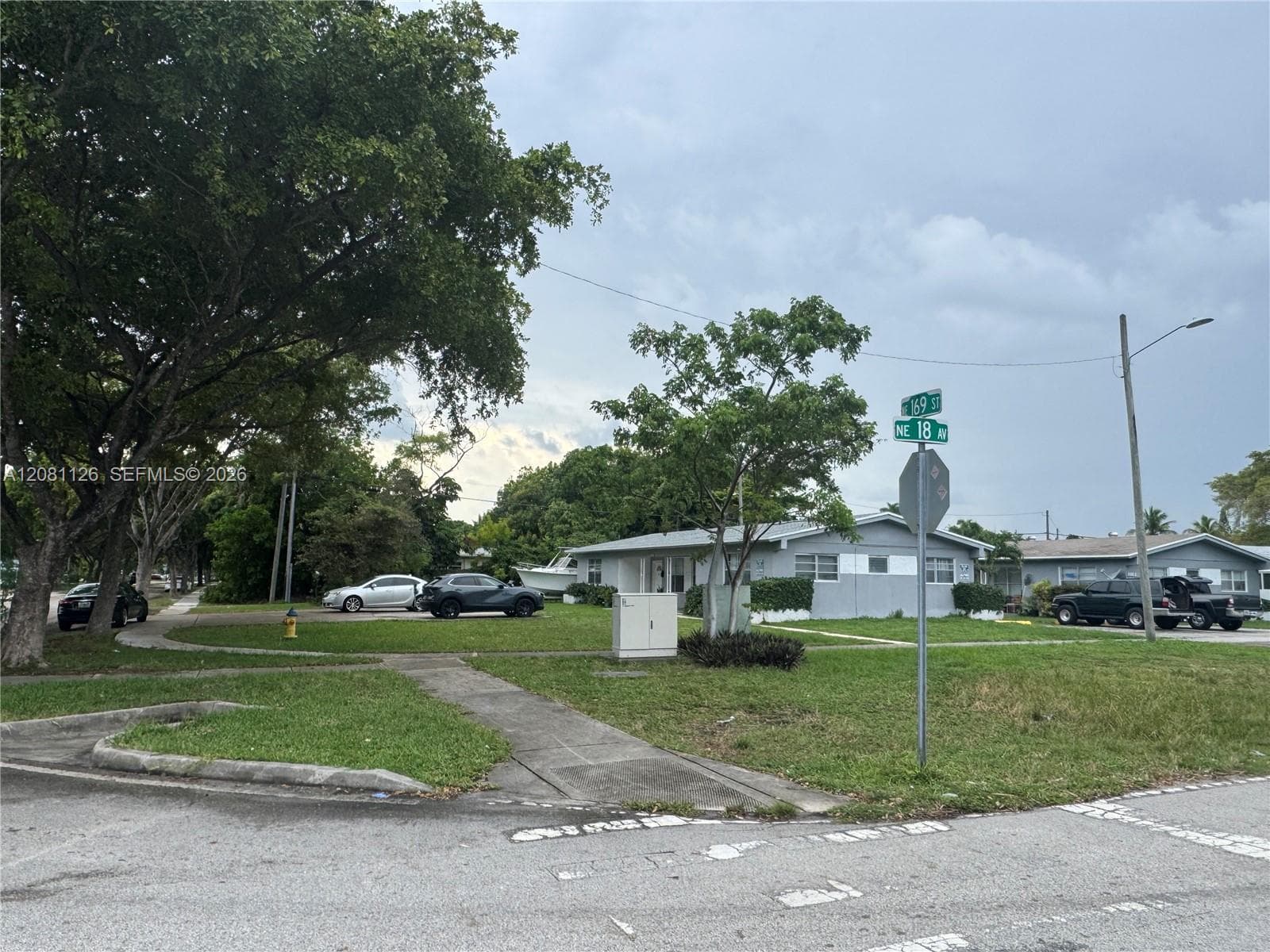 16900 NE 18th Ave, North Miami Beach FL 33162