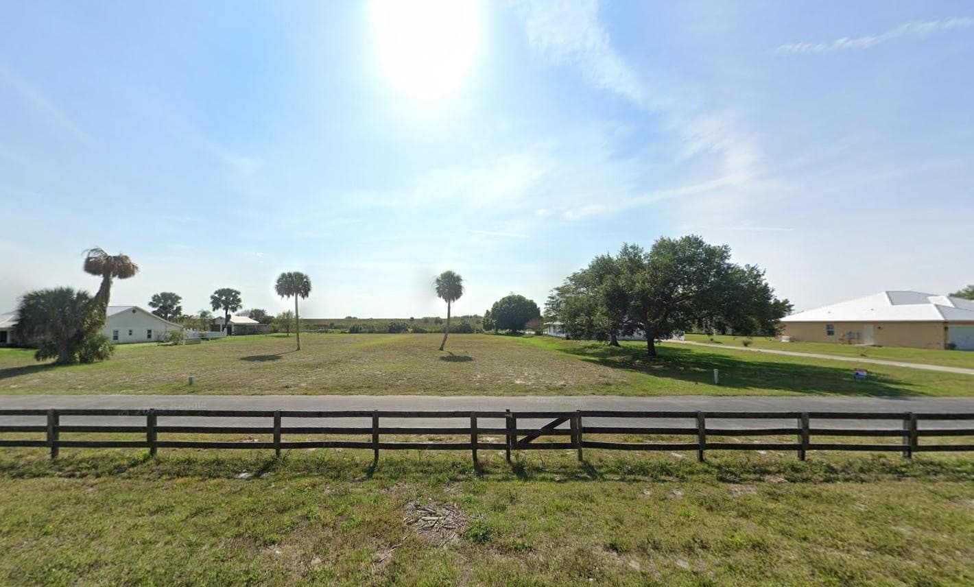 13050 U.S. 441, Okeechobee FL 34974